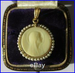 Médaille pendentif ancienne Art Nouveau Vierge perles Or 18 carats Gold charm