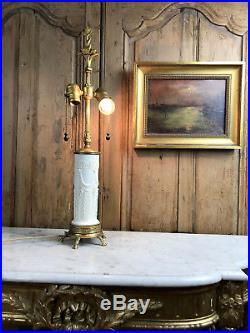 PIED DE LAMPE ANCIEN EN PORCELAINE MONTÉ BRONZE DE STYLE LOUIS XVI de 63 CM DE H