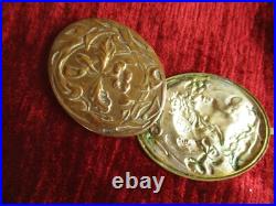 Petit miroir ancien Art Nouveau laiton embouti