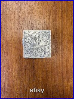 Poudrier ancien en argent gravé avec miroir Art Nouveau 536004