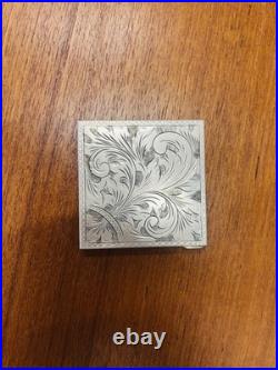 Poudrier ancien en argent gravé avec miroir Art Nouveau 536004
