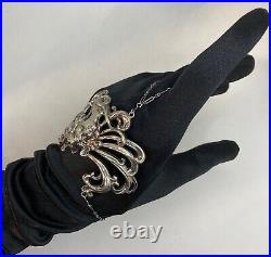 RARE Manchette-bracelet ancien couleur argenté Art Nouveau tête de femme