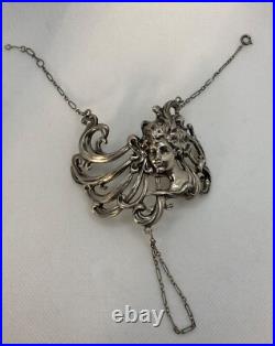 RARE Manchette-bracelet ancien couleur argenté Art Nouveau tête de femme