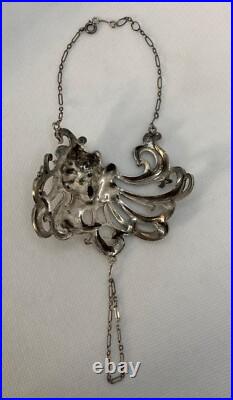 RARE Manchette-bracelet ancien couleur argenté Art Nouveau tête de femme