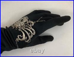 RARE Manchette-bracelet ancien couleur argenté Art Nouveau tête de femme