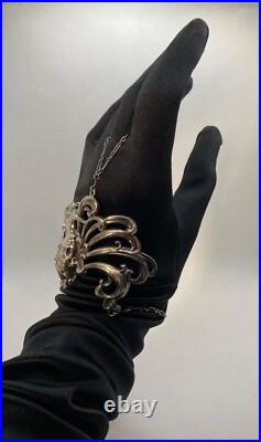 RARE Manchette-bracelet ancien couleur argenté Art Nouveau tête de femme