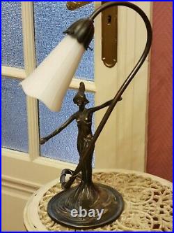Superbe Lampe A Petrole Ancienne Art-nouveau