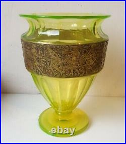 Vase jugendstil moser karlsbad ouraline vert jaune ancien art deco nouveau 1900