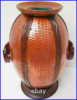 Vase ovoïde 42cm. Sécession Belge Serrurier-Bovy. Cuivre / Bois /ancien 1900